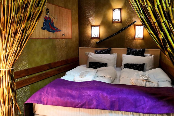Room 13 of 78