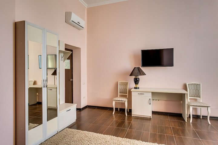 Room 19 of 43