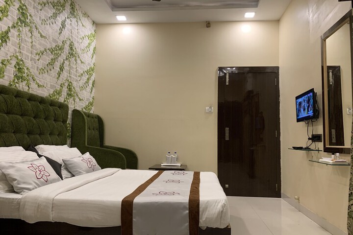 Room 14 of 71