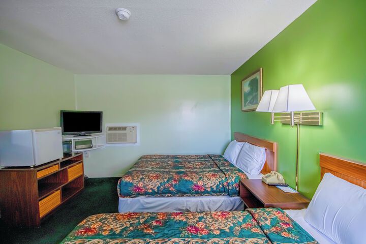 Room 50 of 106