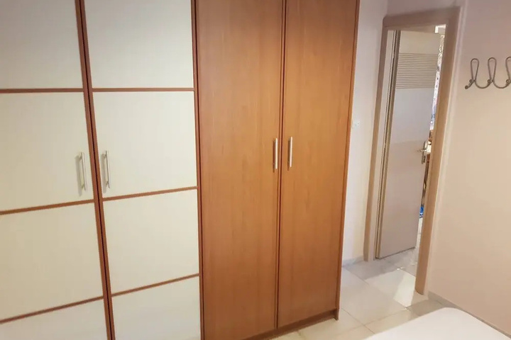 Room 3 of 18