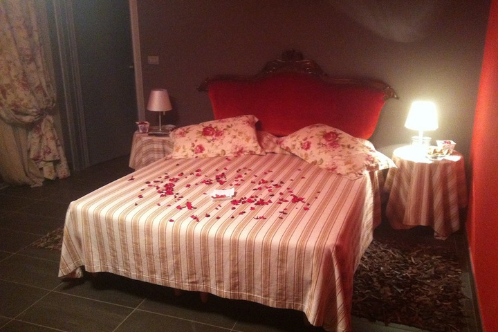 Room 1 of 1