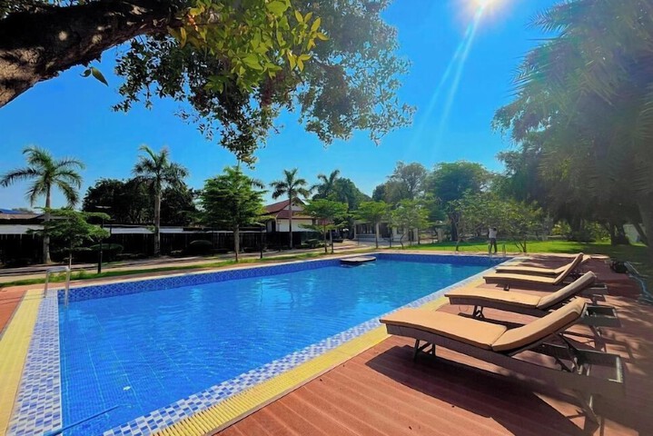 Pool 8 of 9