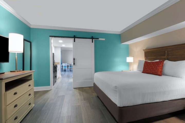 Room 17 of 106
