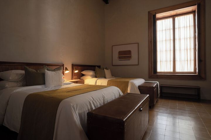Room 6 of 222