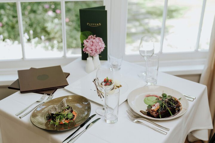 Dining 66 of 112