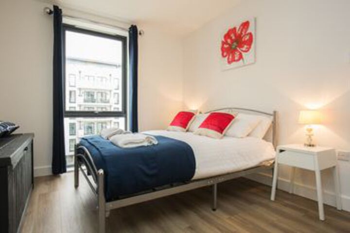 Room 8 of 17