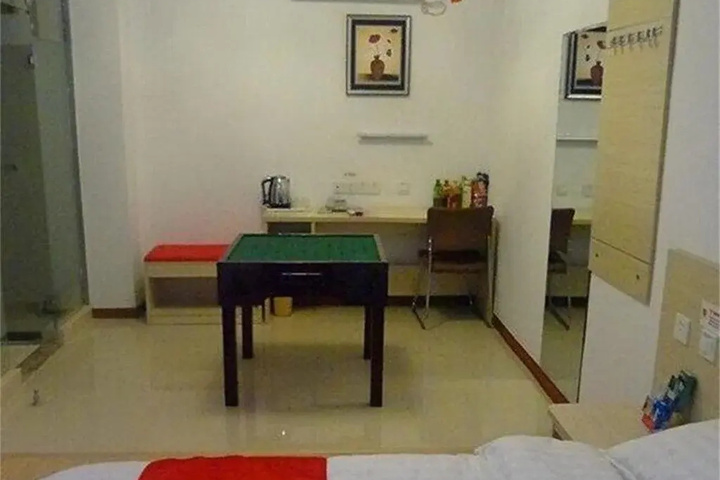 Room 3 of 11