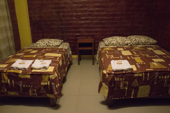Room 8 of 40