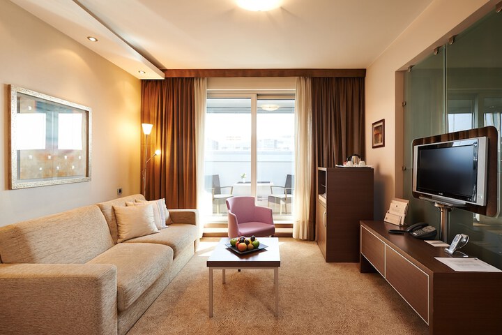 Room 50 of 134
