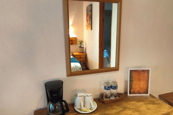 Room 8 of 209