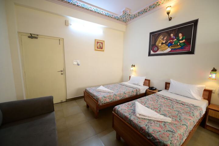 Room 74 of 189