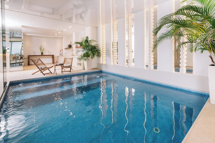 Pool 153 of 257