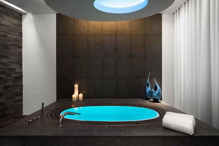 Hotel Interior 165 of 315