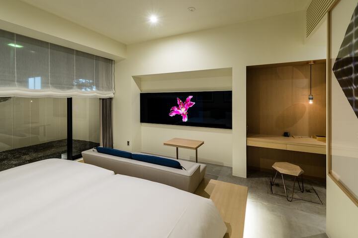 Room 14 of 62