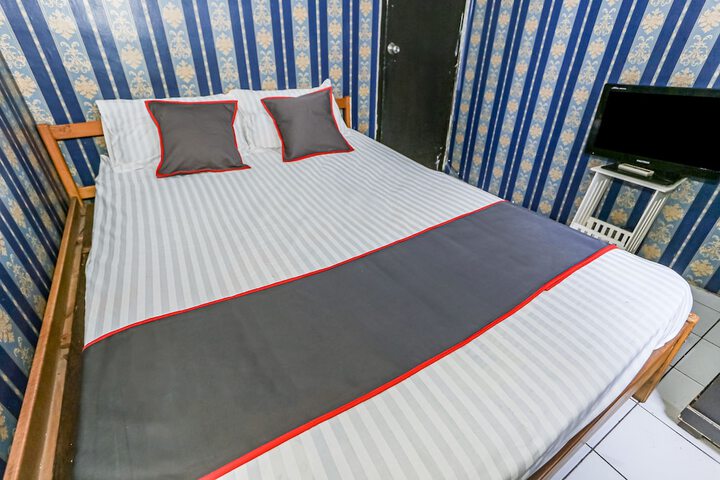 Room 6 of 27
