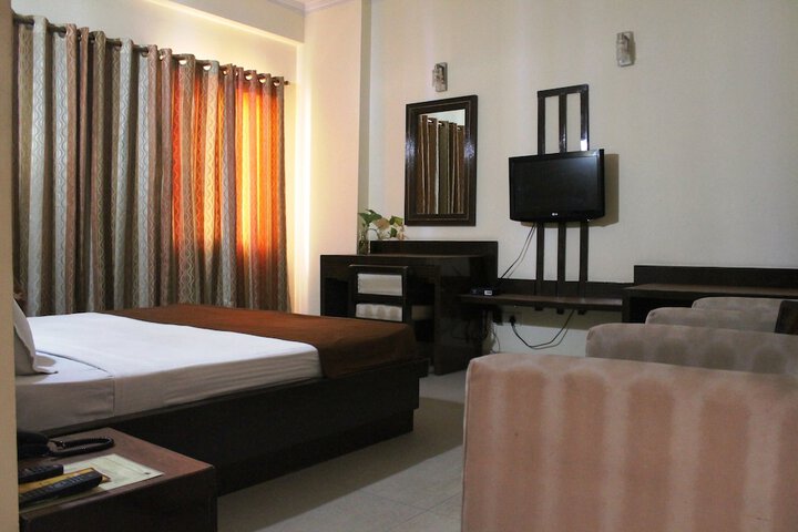 Room 7 of 30