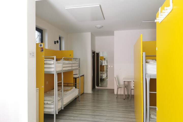 Room 16 of 45