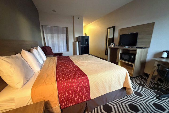 Room 8 of 27