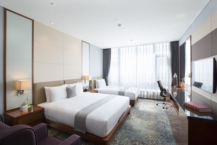 Room 7 of 47