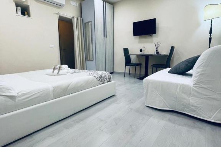 Room 2 of 9