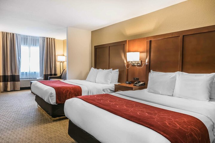Suite 2 Queen Beds (12 of 17)