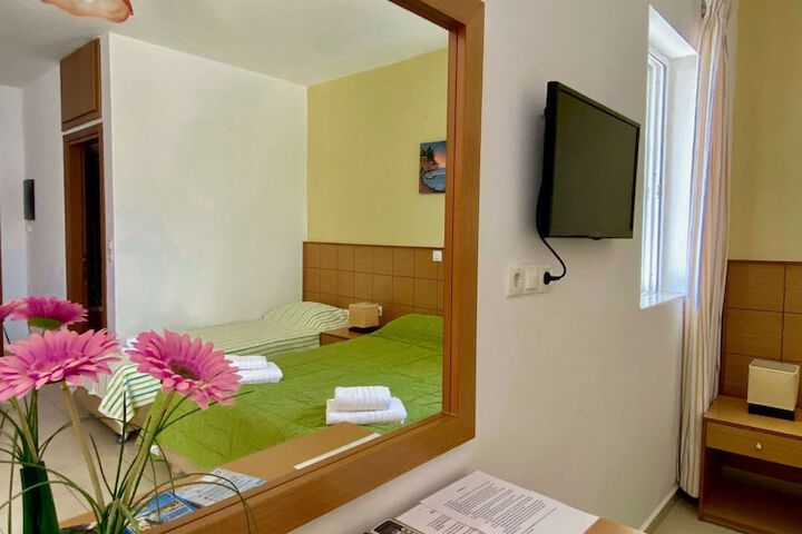Room 13 of 60