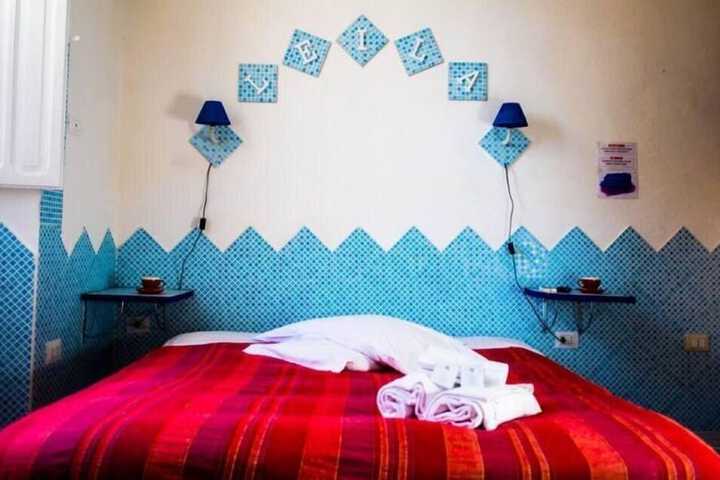 Room 19 of 28