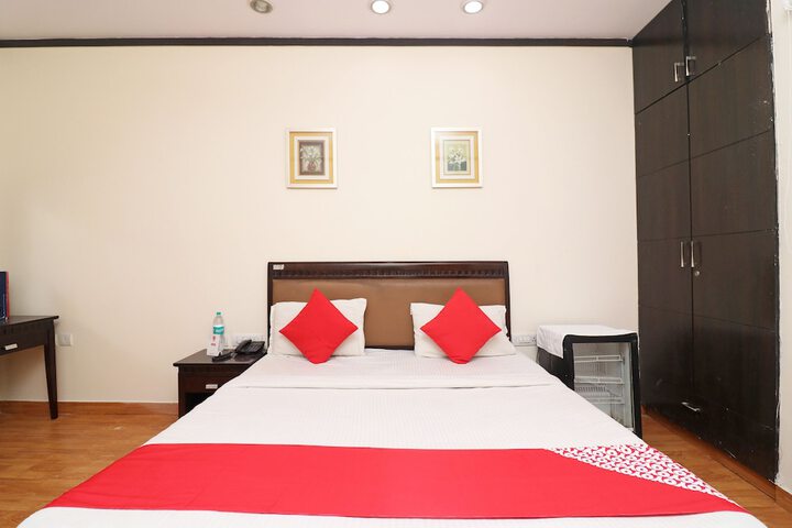 Room 11 of 24