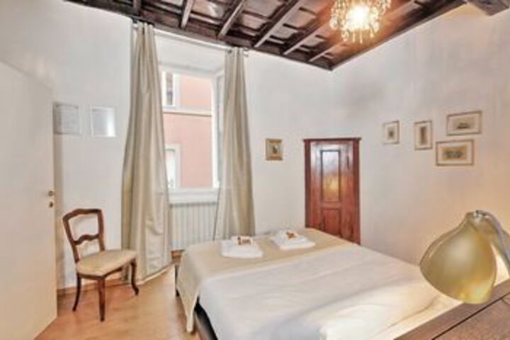 Room 9 of 30