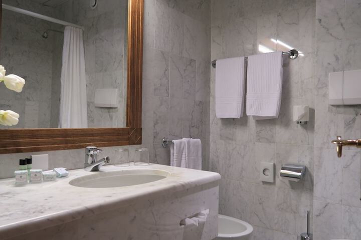 Clean Restrooms