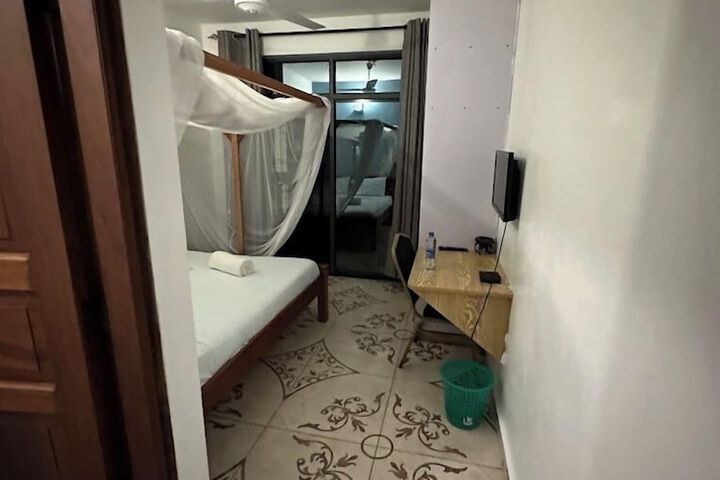 Room 5 of 54