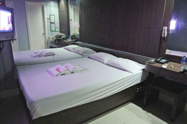 Room 15 of 26