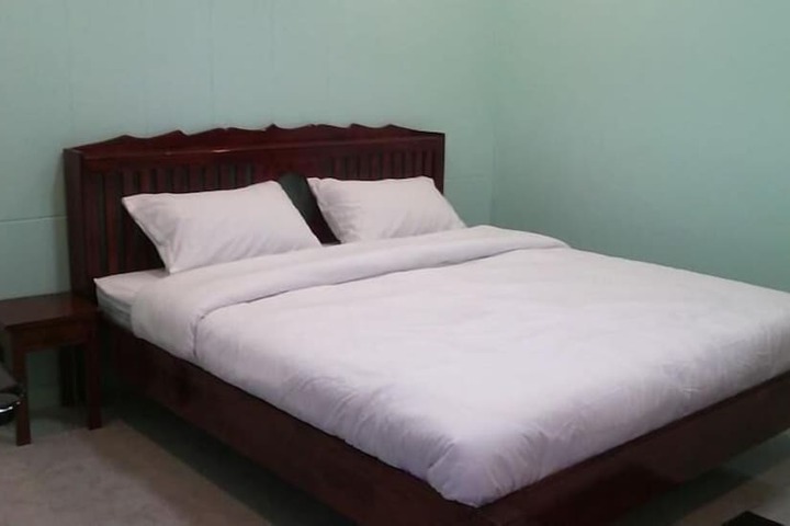 Room 3 of 11