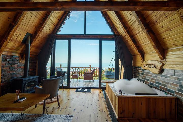 Room 6 of 23