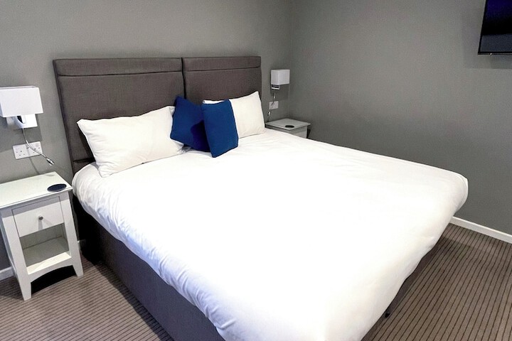 Room 17 of 45