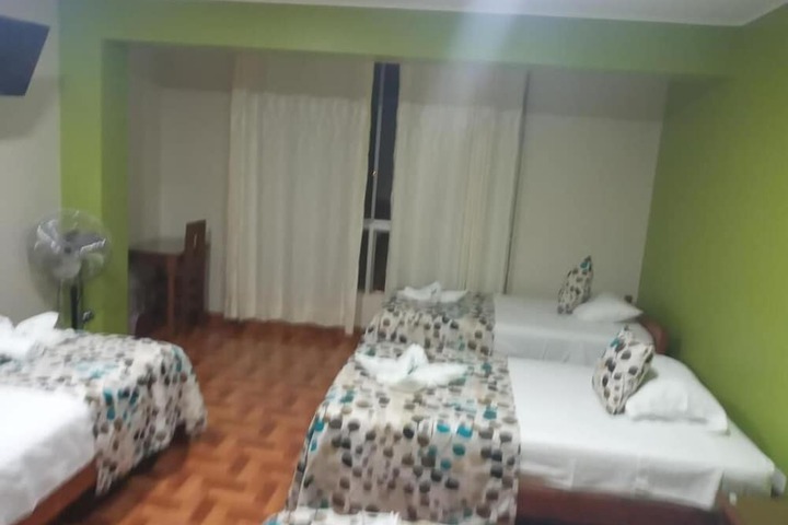 Room 8 of 10