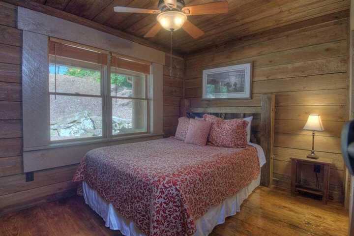 Room 4 of 4