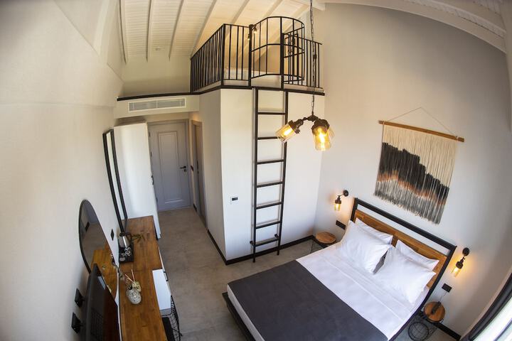 Room 27 of 201