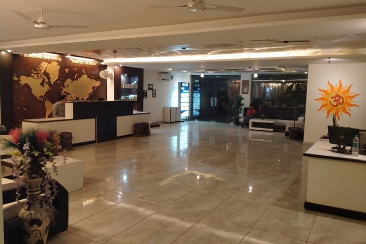 Business Center 83 of 97