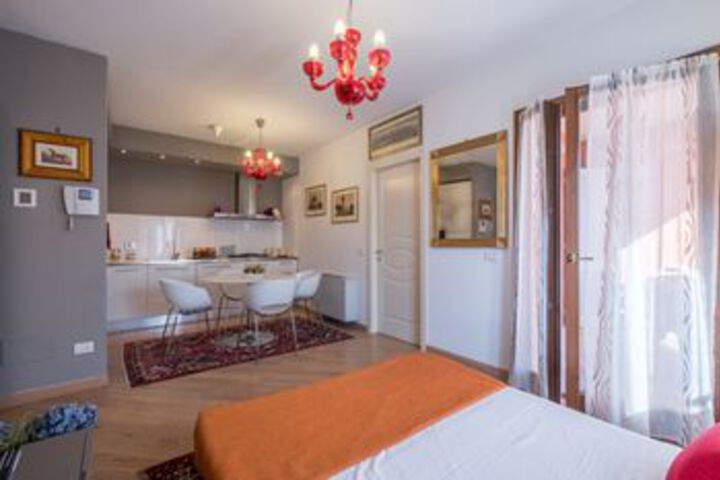 Room 9 of 61