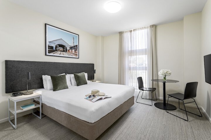 Room 6 of 29