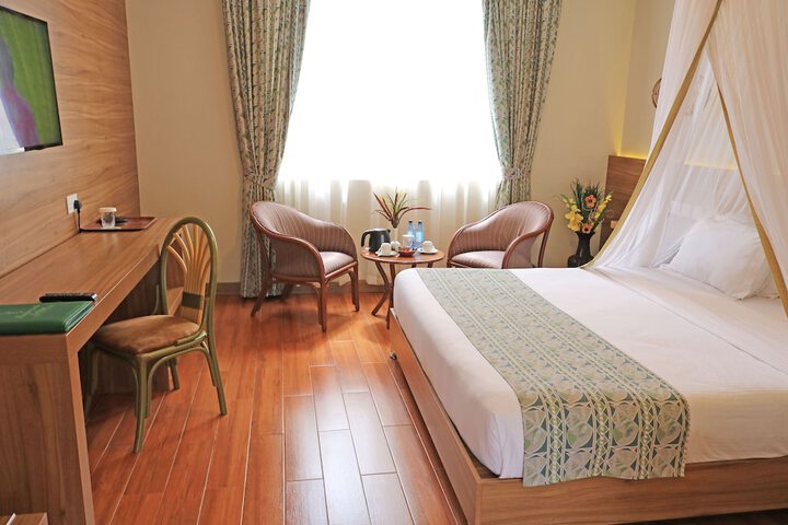 Room 16 of 34