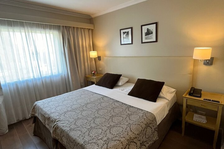 Room 3 of 46