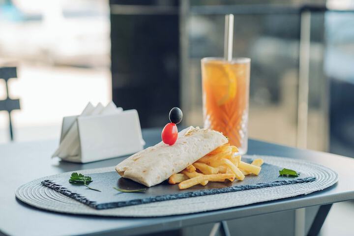Dining 60 of 66