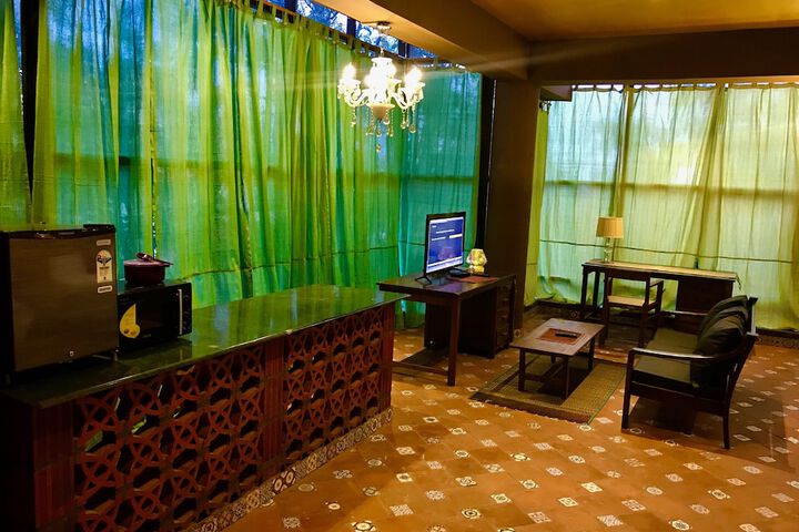 Room 3 of 61