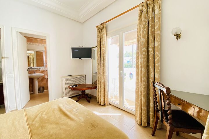 Room 5 of 46