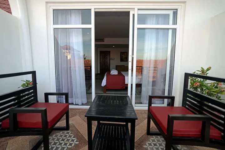 balcony