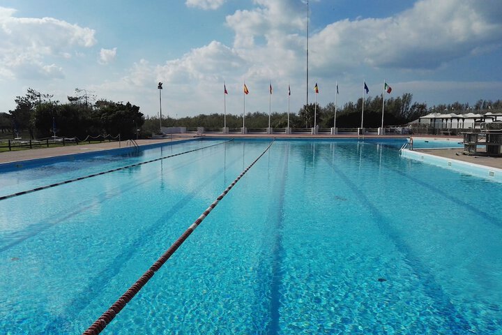 Hotel Pool
