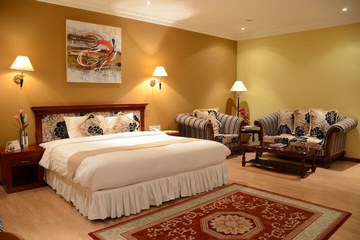 Room 2 of 47